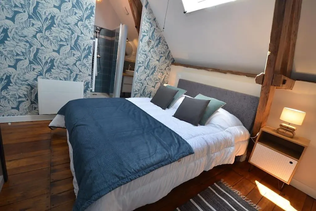 Gite A Montvalent, Proche Rocamadour, Adult Only Holiday home Montvalent