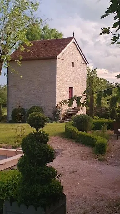 Gite A Montvalent, Proche Rocamadour, Adult Only Holiday home Montvalent