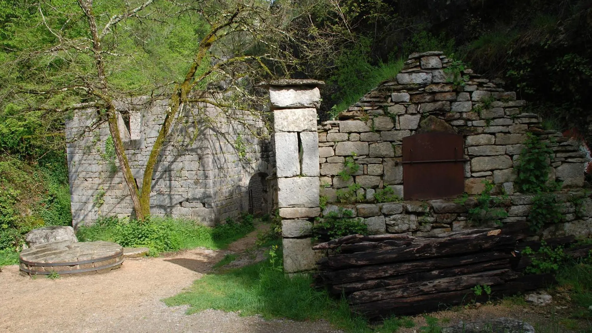 Gite A Montvalent, Proche Rocamadour, Adult Only 0*, Montvalent France